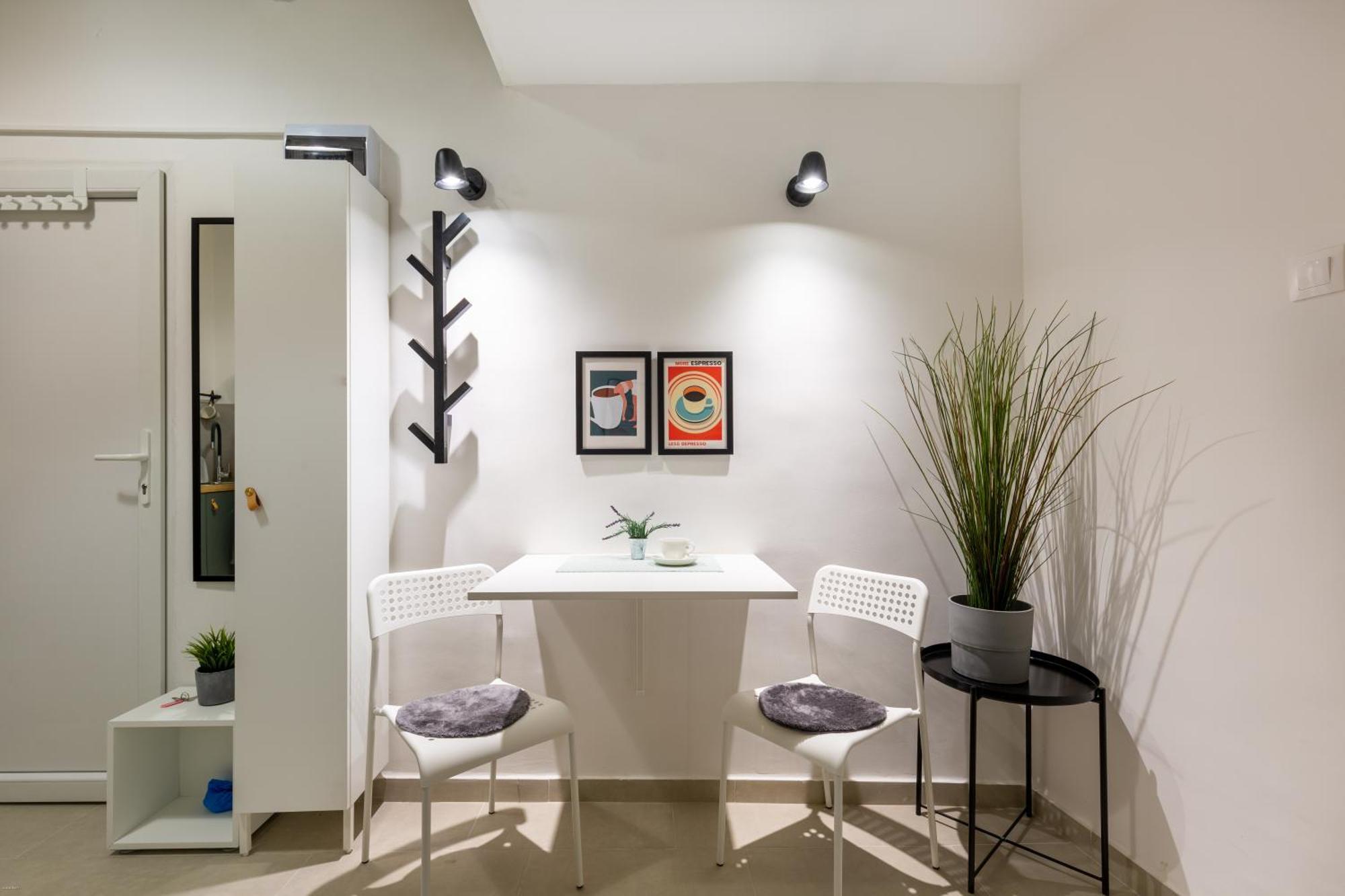 L9 Lonyay Apartment بودابست المظهر الخارجي الصورة