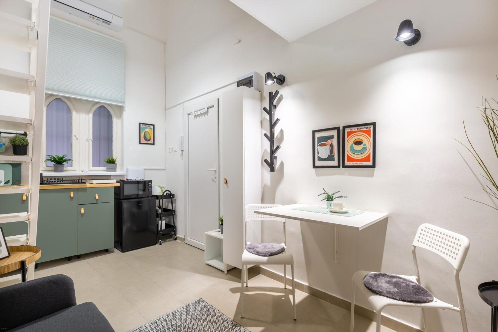 L9 Lonyay Apartment بودابست المظهر الخارجي الصورة